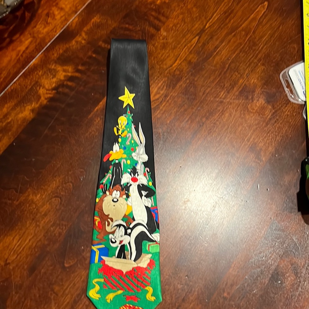 Looney Tunes Christmas tie